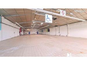 Local commercial 1 240 m²