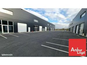 Local d'activité 259 m²