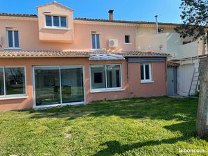 Maison de 200 m2 hab.sur 3000 m2 de terrain plus 90 m2 de dependances