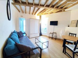 Studio meublé tout confort - Proche HEC  Saclay  gares et centre-ville - location 1 mois m