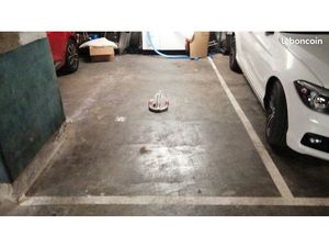 À louer 1 place de parking -plein Centre-ville d'Antibes - proche Place Charles de Gaulle