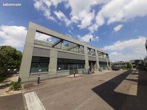 Bureaux 297 m²