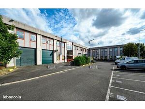 Local d'activité 574 m²