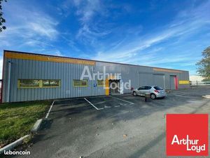 Local commercial 610 m²