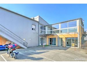 Bureaux 83 m²