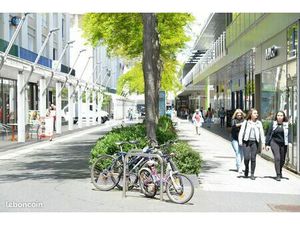 Local commercial centre-ville