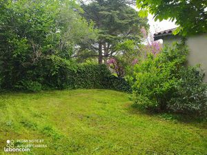 T2 avec terrasse et box privatifs et jardin commun