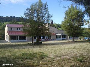 Ensenble immobilier exploite en locatif