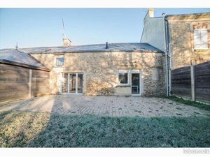 Longère lumineuse rénovée 100m2  terrain + de 700m2  35mn de Nantes et de la côte Atlantiq