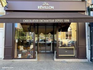 Local commercial 142 m²