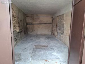 Local bureau et ou / stockage 25m2