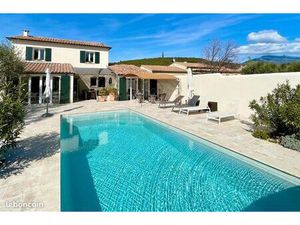 Villa 7 pièces 207 m²