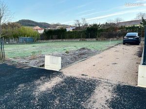 Terrain plat viabilisé avec vue Puy de Dôme