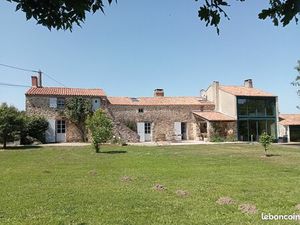 Longere 320 m² 4 chambres