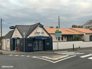 Boucherie avec materiel a louer / a vendre ou local commercial avec materiel pour commerce