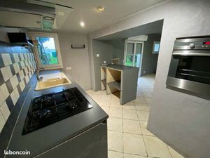 Maison 54 m² + grand jardin 900 m² – beau potentiel – La Grée-Saint-Laurent