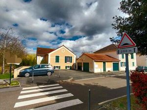 Val de Liesse  Jolie Maison de 120m2 avec 5 chambres et jardin de 170m2-410.000