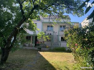 Maison 9 pièces 180 m²