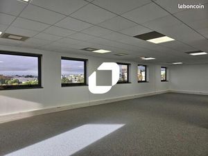 Bureaux 330 m²