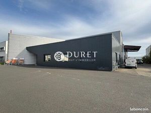 Local 440 m² La Roche-sur-Yon