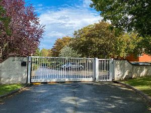 Place de parking extérieure