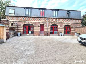 Charmant F2 neuf 35m2 + place de parking champs de foire