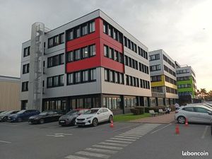 Bureaux 1 587 m²