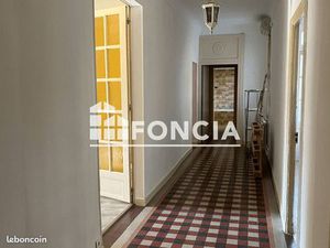 Local commercial 127 m²