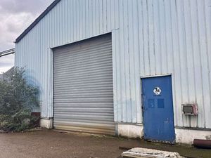 Local 540 m² Saint-Vigor-d'Ymonville