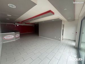 Local commercial 106 m² VIGNEUX DE BRETAGNE