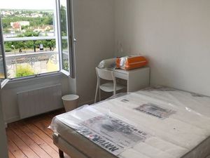 Chambre avec salle d'eau privative à Conflans fin d'Oise