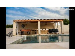 Villa Provençale Avec Piscine