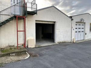A louer Entrepôt + Bureau