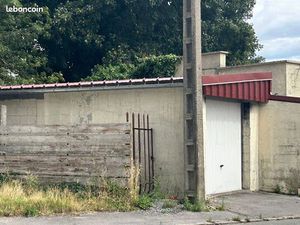 Parking/box 1 pièce 39 m²