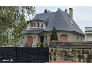 Local 170 m² Houilles