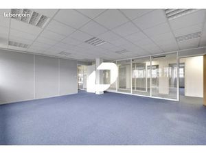 Bureau 448 m²