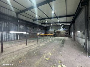 Local 234 m² Lorette