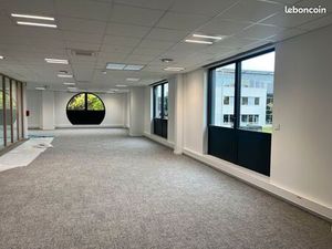Bureaux 980 m²
