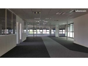 Bureaux 2 502 m²