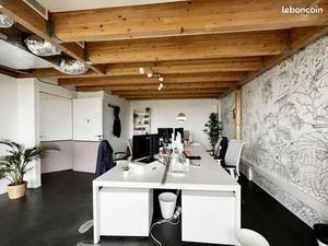 Bureaux 300 m²