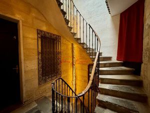 Immeuble de 306 m² (237 m² Carrez) à vendre secteur Nansouty proche Victoire.