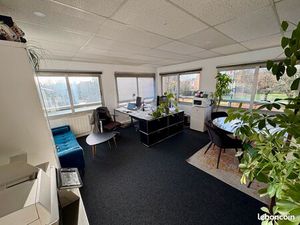 À louer — Bureau 23 m² à Bois-Guillaume (parking inclus)