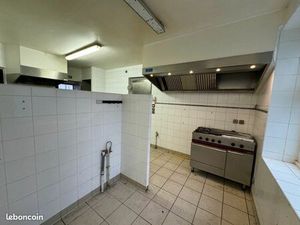 Local restaurant libre