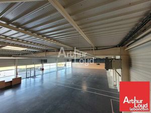 Local commercial 400 m²