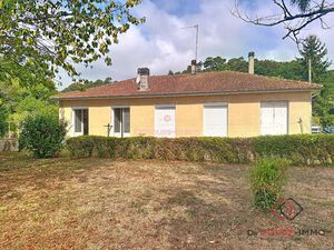 Maison de plain pied de 95m2 /3 chambres avec garage et terrain plat
