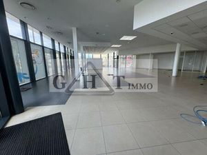 BÂTIMENT INDÉPENDANT AVEC SHOWROOM A VENDRE IVRY-SUR-SEINE