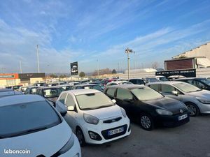 Vend PAS-DE-PORTE GARAGE Achat/Vente/Reprise véhicules d'occasions sur GIGEAN. Vente/Mécan