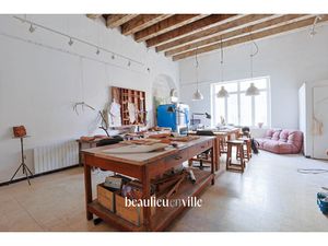 SAINT VICTOR LOCAL COMMERCIAL - 52M2 - 280 000 EUR