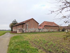 À VENDRE – ENSEMBLE IMMOBILIER AU FORT POTENTIEL SUR PRÈS DE 4000 m² DE TERRAIN à DAMERAUC