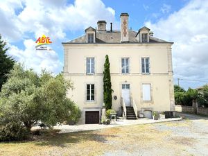 À vendre Echiré 79410 - Magnifique Demeure de caractère de 2